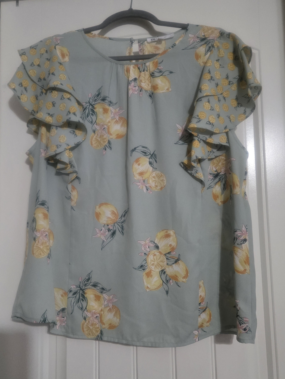 DR2 Sage Green Ruffle Sleeve Lemon Print Blouse